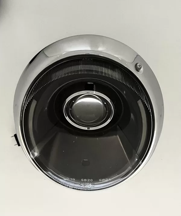 HL4XGBTHCRB- Gloss Black bezel- Transparent Hella lens- Chrome ring- Registers on the bac